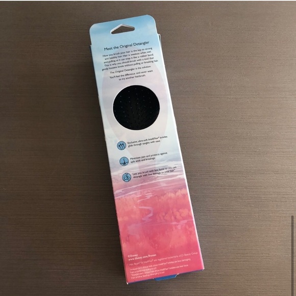 NEW Disney Frozen II Wet Brush detangler brush - Picture 5 of 7